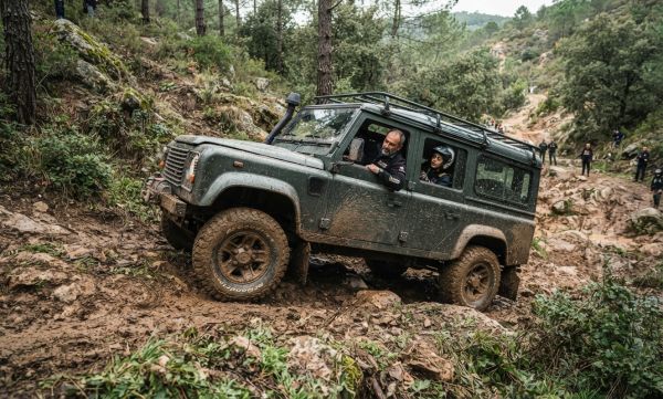 Maîtrisez la conduite tout terrain grâce à notre formation certifiante